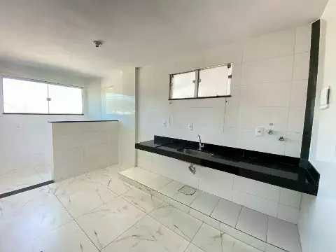 Apartamento com suíte para alugar no Jadir Marinho