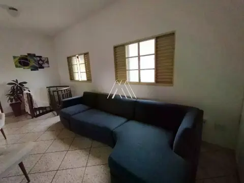 Vendo casa no Morro do Sol com quintal amplo planejados na cozinha!
