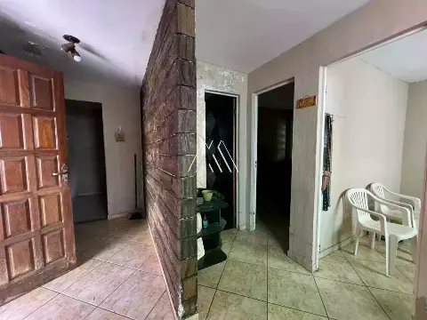 Vendo casa com 03 quartos no Cidade Nova