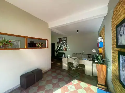 Vendo loja comercial em Itaúna com excelente localização!