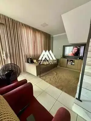 Vendo casa em Itaúna com excelente localização!