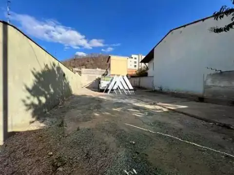 Vendo lote com 300 m2 no Residencial Morro do Sol