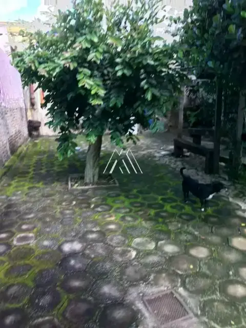 Vendo casa em Itaúna em excelente localização! — 3 quartos, 510 m2