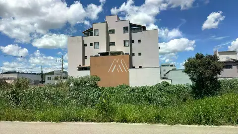 Vende-se lote no bairro Sion com excelente localização