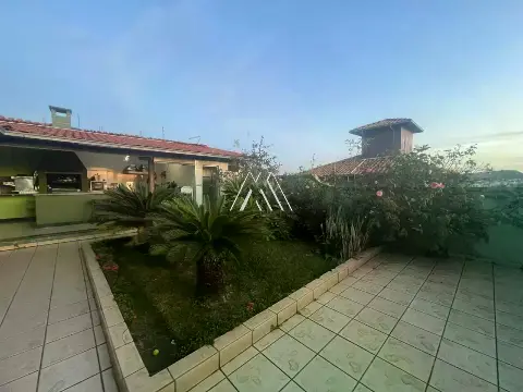 Vendo casa em Itaúna em excelente localização! — 3 quartos no Residencial Veredas