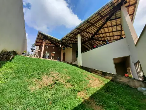 Casa para Venda - Vale das Aoreiras - Itaúna MG — Casa 3 quartos com suíte