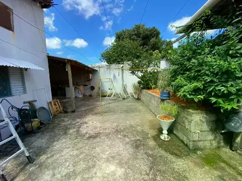 Imóvel para Venda - Aeroporto - Casa 2 quartos com vaga para 4 carros