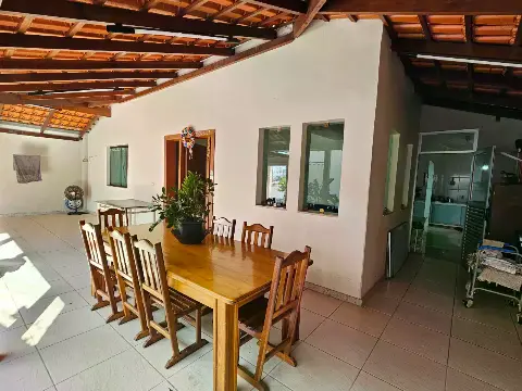 Casa à venda no Cerqueira Lima — 2 quartos, 2 vagas