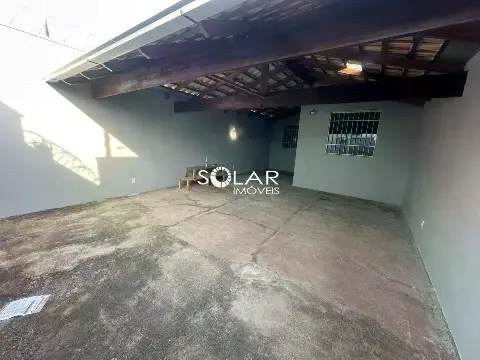 Casa à Venda no Bairro Olímpio Moreira – 3 Quartos, Suíte e Garagem