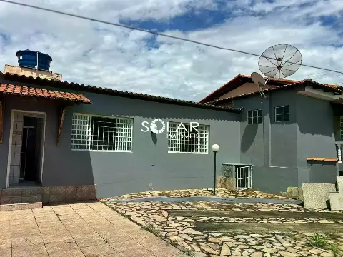 Excelente casa à venda no bairro Lourdes, em Itaúna