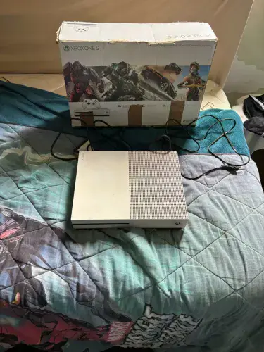 Vendo Xbox One 1TB