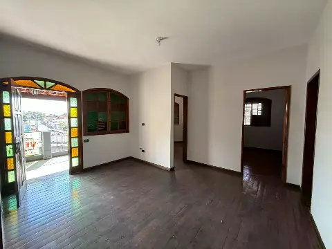 Apartamento com Area à Venda, 3 quartos, 1 suíte, Leonane