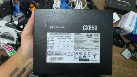 Fonte Corsair CX 650 80 plus.