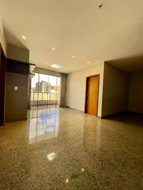 Apartamento à venda, 3 quartos, 1 suíte, 2 vagas no Centro