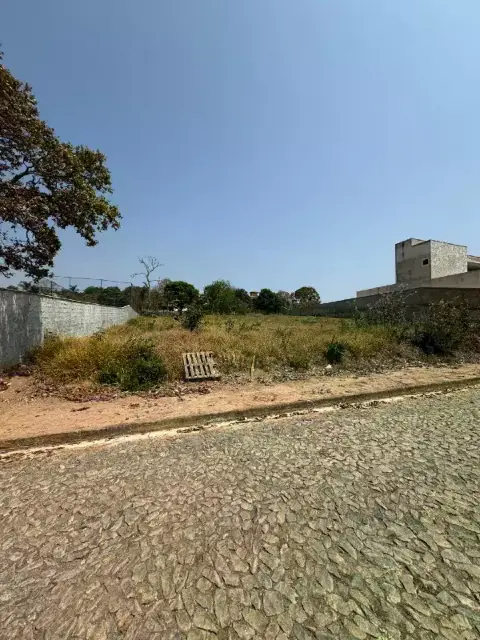 Lote à venda, Recanto dos pássaros