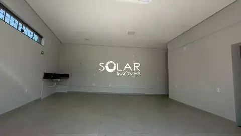 Loja disponível para locação na Av. Jove Soares — 42 m2