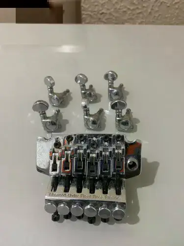 Ponte floyd rose , e tarraxas grover !!