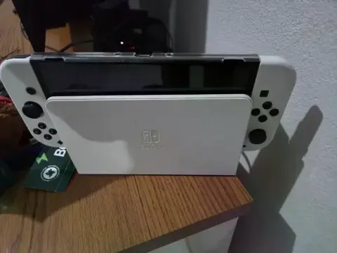 Nintendo Switch OLED Desbloqueado Branco + Cartão 256GB - Completo