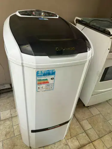 Vendo um tanquinho colormaq 15kg novo, ainda com plástico no painel