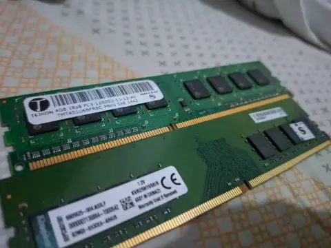 Memória DDR4 8 GB DDR3 4 GB