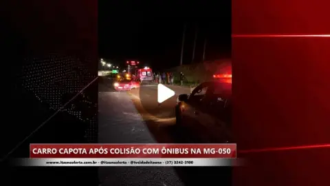 Carro capota após colisão com ônibus na MG-050