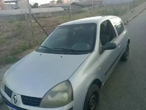 Renault Clio Authentique 1.0 8V 3P 2005