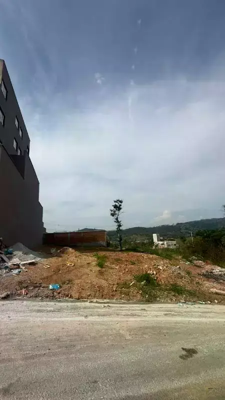 Lote à venda na Vila da Serra — 300 m2