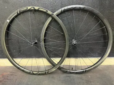 Par Rodas Carbono 29? Roval Control SL R$ 6990,00