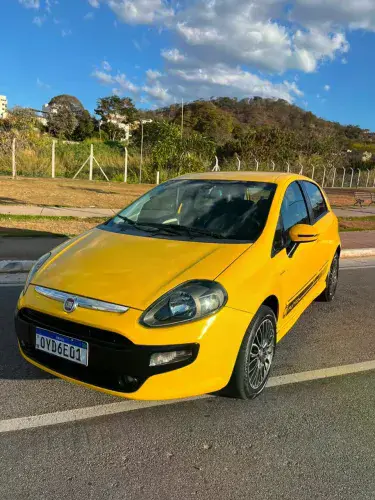 Fiat Punto Sporting 1.8 Flex 8v/16v 5P 2014