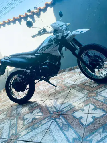 Yamaha XTZ 125 XE X 2012 - Baixa Km (26.000 km) - Excelente Estado