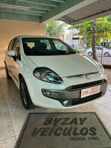 Fiat Punto Sporting 1.8 Flex 8v/16v 5P 2015
