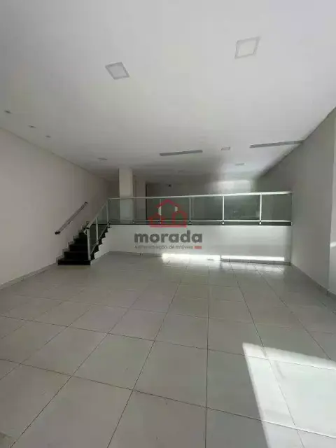 Loja para aluguel no Centro — 150 m2 com mezanino