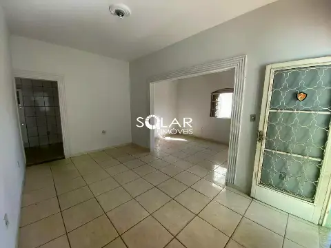Casa para aluguel no bairro Jadir Marinho, em Itaúna