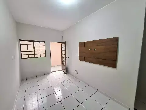 Casa Residencial Santanense — 2 quartos para alugar