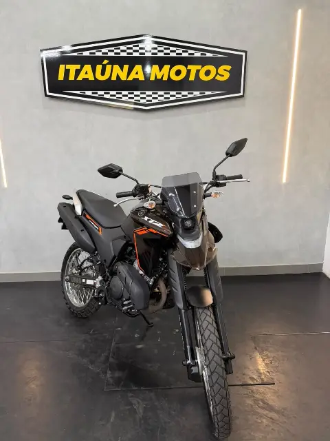 Yamaha XTZ 250 Lander 2026 — 3.800 km