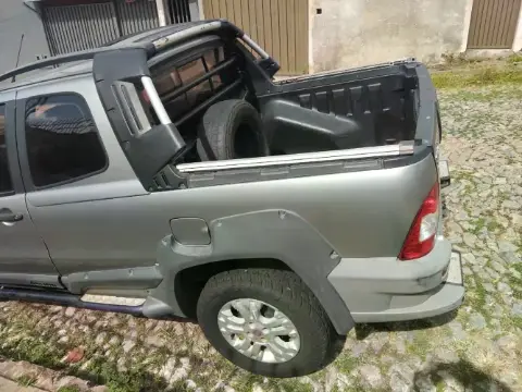 Fiat Strada Adventure1.8/ 1.8 Locker Flex CD 2012