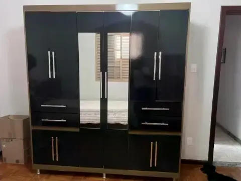 Guarda Roupas - 6 portas