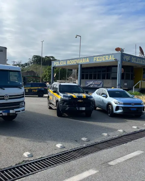 PRF prende seis homens com carga de bebidas furtadas na BR-262