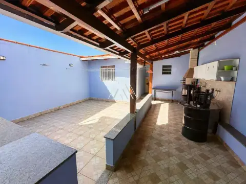 Casa 2 quartos à venda no Lourdes em Itaúna