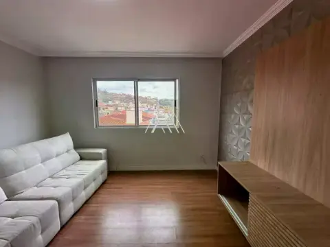 Alugo apartamento em Itaúna com excelente localização!