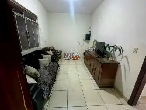 Vendo apartamento em Itaúna com excelente localização — Padre Eustáquio