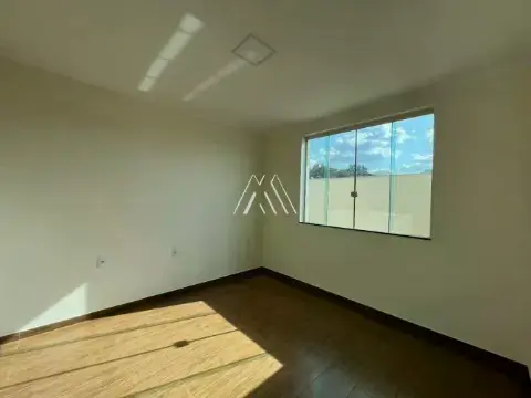 Vendo apartamento em Itaúna com excelente localização — Vila Augusto Chaves