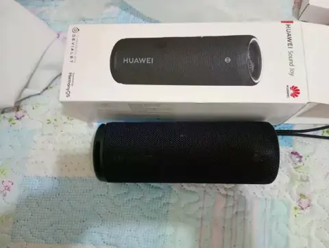 caixa de som Huawei muito boa bateria perfeita