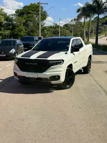 Ram Rampage R/T Hurric. 4 2.0 TB CD 4X4 Aut. 2026 — Centro