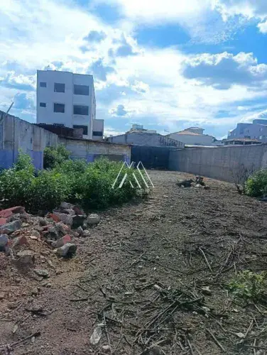 Vendo Lote amplo com excelente localização em Itaúna/Mg!!
