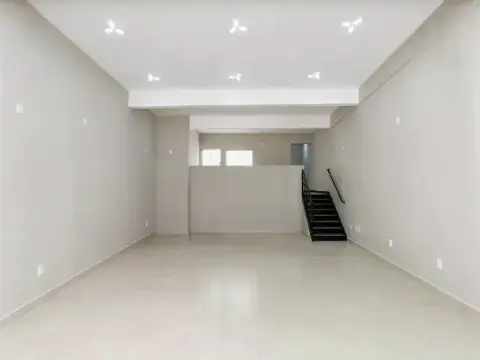 Alugo Loja comercial no Centro de Itaúna/Mg!!