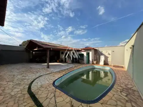 Vendo casa com 03 quartos e 01 Suíte no Morro do Engenho