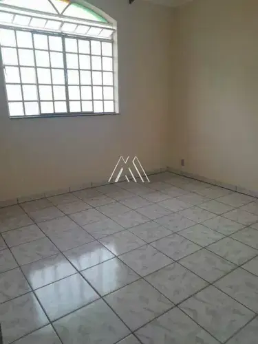 Vendo casa ampla no Morro do Engenho