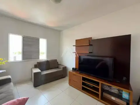 Vendo apartamento com 03 quartos no Bairro das Graças