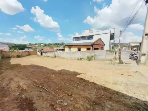 Alugo lote comercial no Garcias